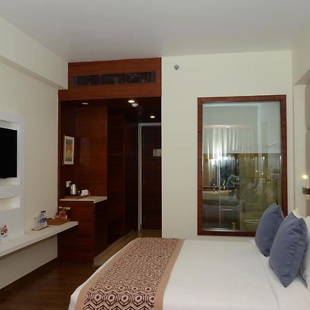 Viraj Sarovar Portico ジャンムー エクステリア 写真