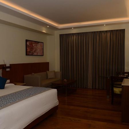 Viraj Sarovar Portico ジャンムー エクステリア 写真