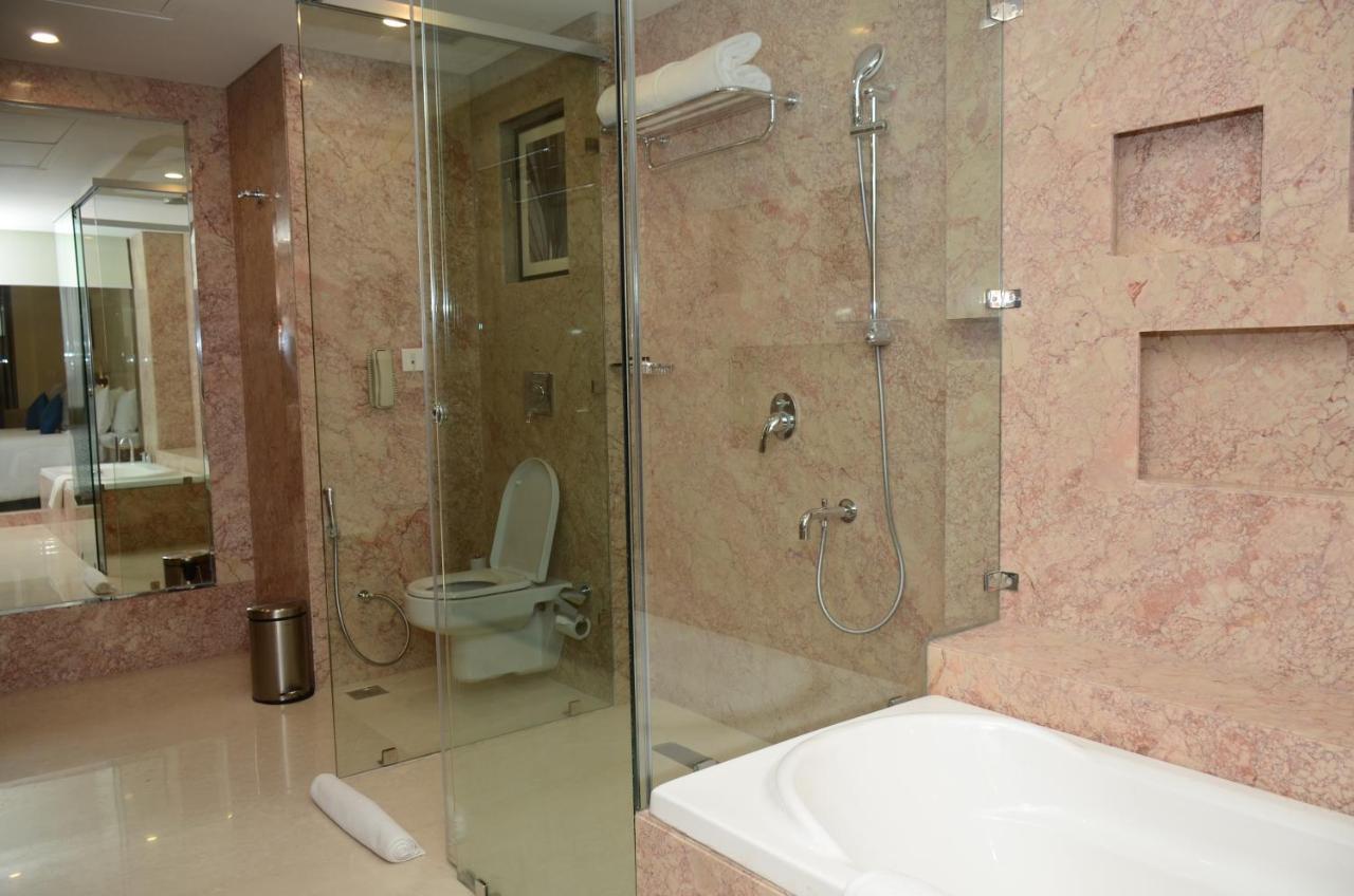 Viraj Sarovar Portico ジャンムー エクステリア 写真