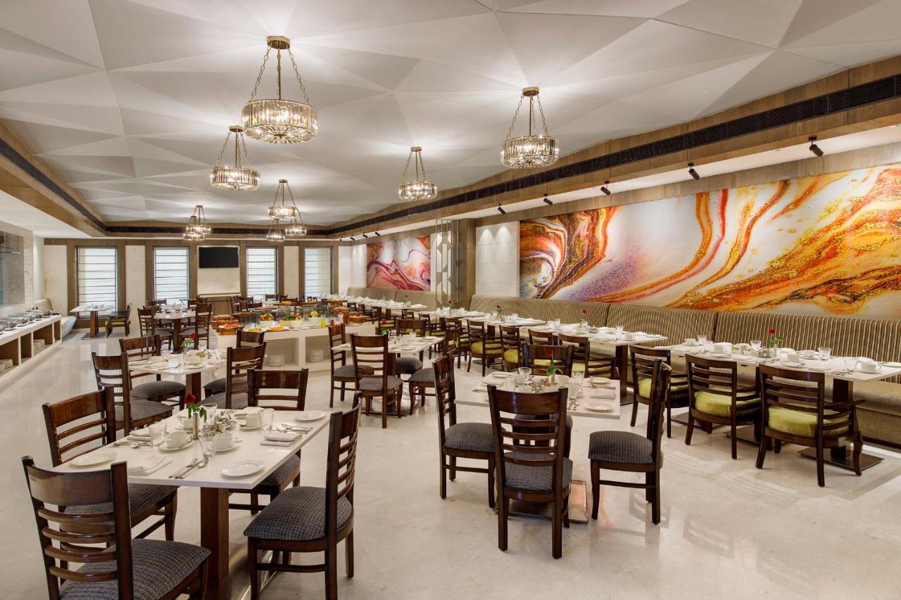Viraj Sarovar Portico ジャンムー エクステリア 写真