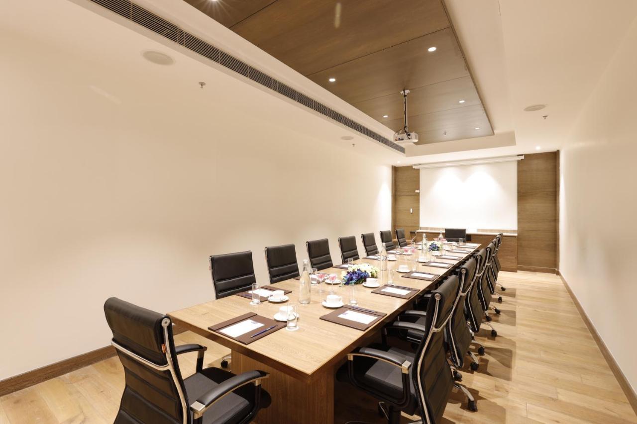 Viraj Sarovar Portico ジャンムー エクステリア 写真